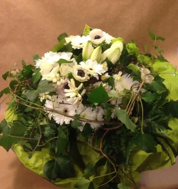 BOUQUET ROND BLANC VOLUME