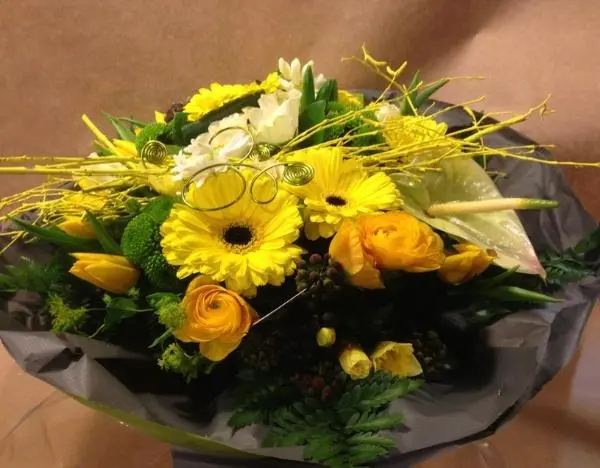 BOUQUET ROND JAUNE